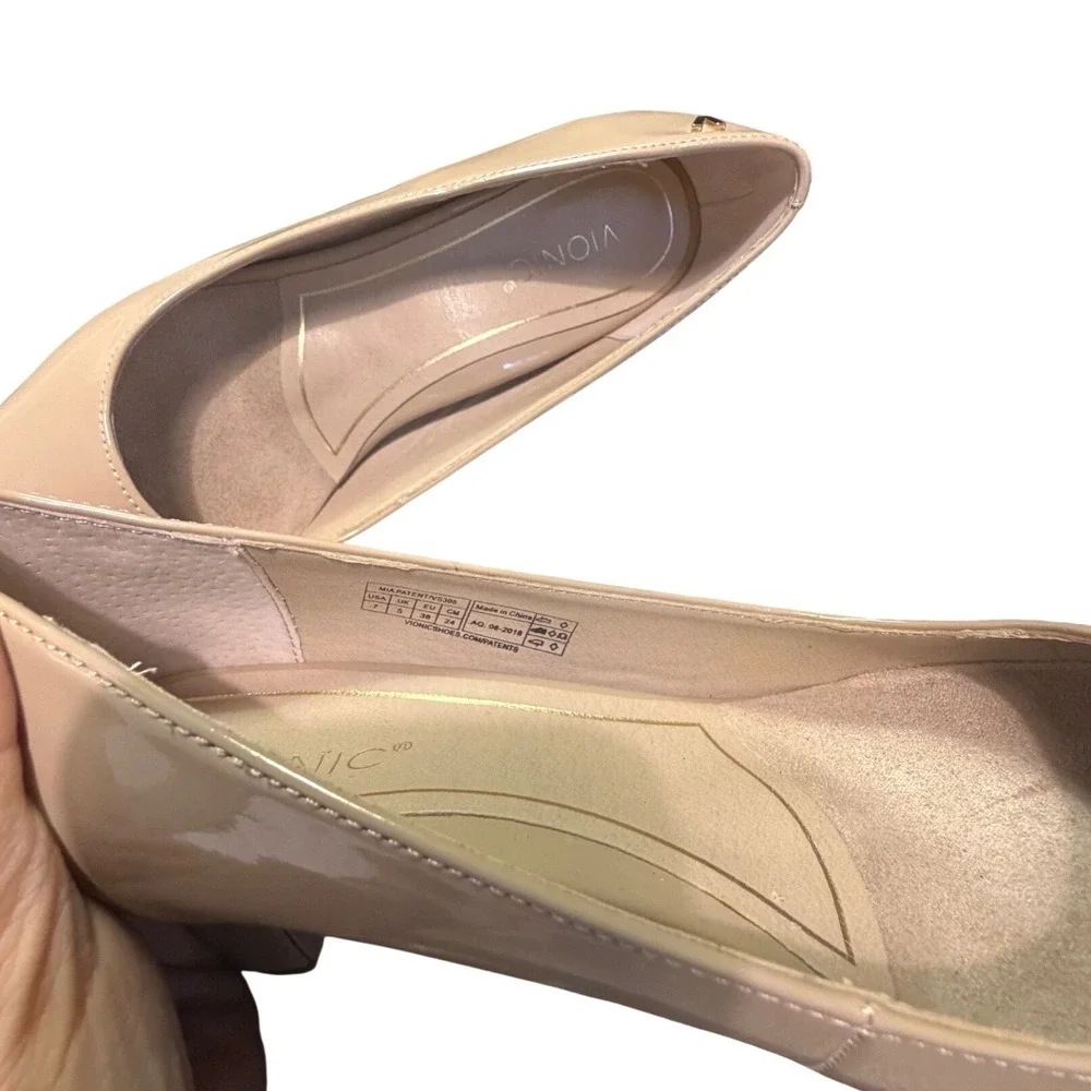 Vionic Mia Patent Nude Pump Orthotic Comfort Block Heel Pointed Toe 7 NWOT